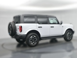 Ford Bronco Outer Banks 4 Door 4x4 2026