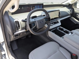 Ford Expedition Active 4x2 2026