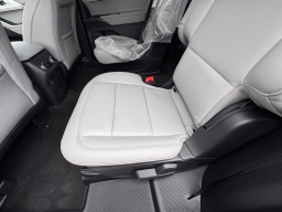 Ford Explorer Active w/200A Pkg RWD 2026