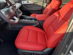 Ford Explorer Active RWD 2025