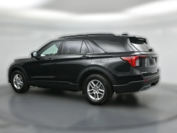 Ford Explorer Active w/200A Pkg RWD 2026