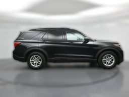 Ford Explorer Active w/200A Pkg RWD 2026
