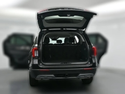 Ford Explorer Active w/200A Pkg RWD 2026