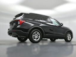 Ford Explorer Active w/200A Pkg RWD 2026