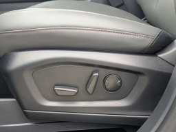 Ford Explorer Active w/200A Pkg RWD 2026