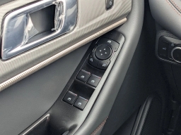 Ford Explorer Active w/200A Pkg RWD 2026