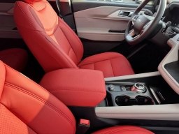 Ford Explorer Active RWD 2025