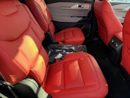 Ford Explorer Active RWD 2025