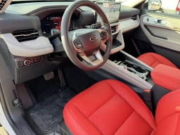 Ford Explorer Active RWD 2025