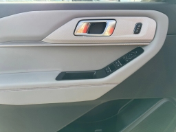Ford Explorer Active RWD 2025