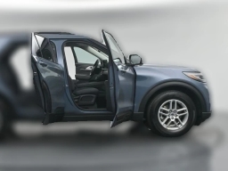 Ford Explorer Active w/200A Pkg RWD 2026
