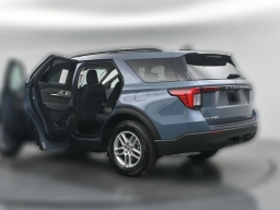 Ford Explorer Active w/200A Pkg RWD 2026