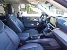 Ford Explorer Active w/200A Pkg RWD 2026