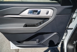 Ford Explorer Active w/200A Pkg RWD 2026