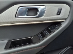 Ford Explorer Active w/200A Pkg RWD 2026