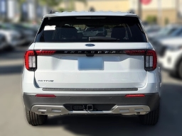 Ford Explorer Active w/200A Pkg RWD 2026