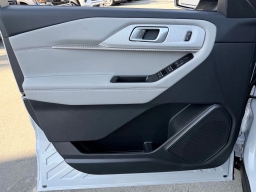 Ford Explorer Active w/200A Pkg RWD 2026