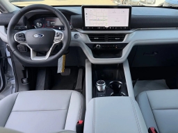Ford Explorer Active w/200A Pkg RWD 2026