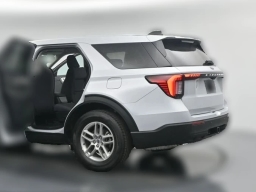 Ford Explorer Active w/100A Pkg RWD 2026