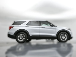 Ford Explorer Active w/100A Pkg RWD 2026