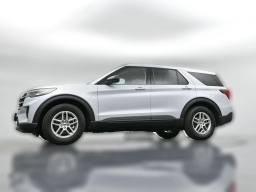 Ford Explorer Active w/100A Pkg RWD 2026