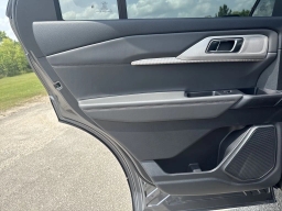 Ford Explorer Active w/200A Pkg RWD 2026