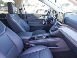 Ford Explorer Active w/200A Pkg RWD 2026