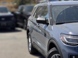 Ford Explorer Active w/200A Pkg RWD 2026
