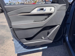 Ford Explorer Active w/200A Pkg RWD 2026