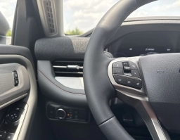 Ford Explorer Active w/200A Pkg RWD 2026