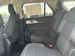 Ford Explorer Active w/200A Pkg RWD 2026