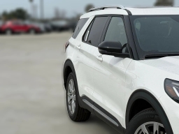 Ford Explorer Platinum RWD 2026
