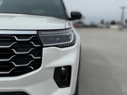 Ford Explorer Platinum RWD 2026