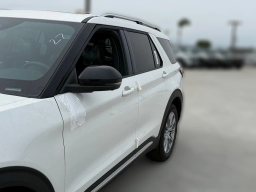 Ford Explorer Platinum RWD 2026