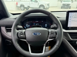 Ford Explorer Platinum RWD 2026
