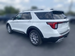 Ford Explorer Platinum RWD 2026
