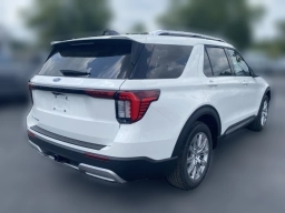 Ford Explorer Platinum RWD 2026