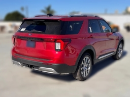 Ford Explorer Platinum RWD 2026