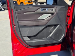 Ford Explorer Platinum RWD 2026