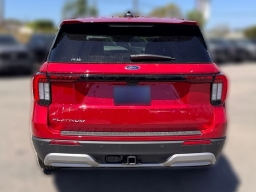 Ford Explorer Platinum RWD 2026