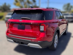 Ford Explorer Platinum RWD 2026