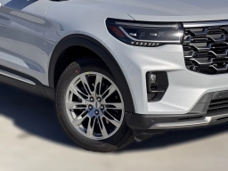 Ford Explorer Platinum RWD 2026