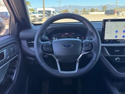 Ford Explorer Platinum RWD 2026