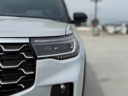 Ford Explorer Platinum RWD 2026