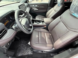 Ford Explorer Platinum RWD 2026