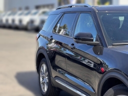 Ford Explorer Platinum RWD 2026