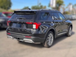 Ford Explorer Platinum RWD 2026