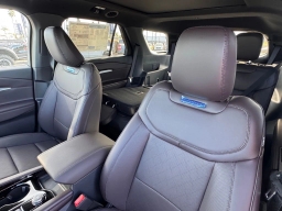 Ford Explorer Platinum RWD 2026