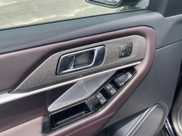 Ford Explorer Platinum RWD 2026