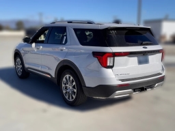 Ford Explorer Platinum RWD 2026
